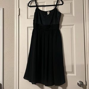 Garnet Hill Womens Size 6 Black Silk Dress Flowy  Spaghetti Straps Knee Length